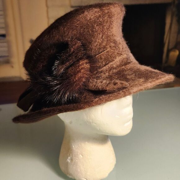 Chantrelle By Biltmore Vintage Whimsigoth Boho Chic Hat‎ With Mink Adornment